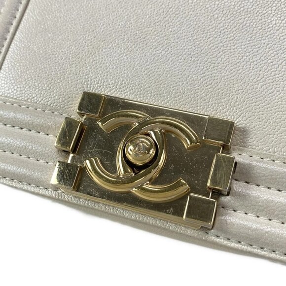 Auth CHANEL Boy Chanel AS3018 metallic white Calfskin Shoulder Bag Gold hardware - Picture 13 of 16